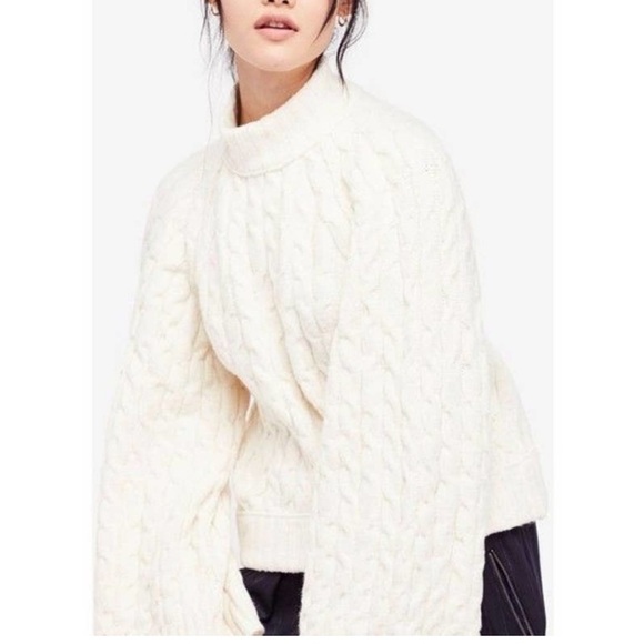 EUC Free People Snowbird turtleneck cable knit cropped sweater -XS - Picture 2 of 6